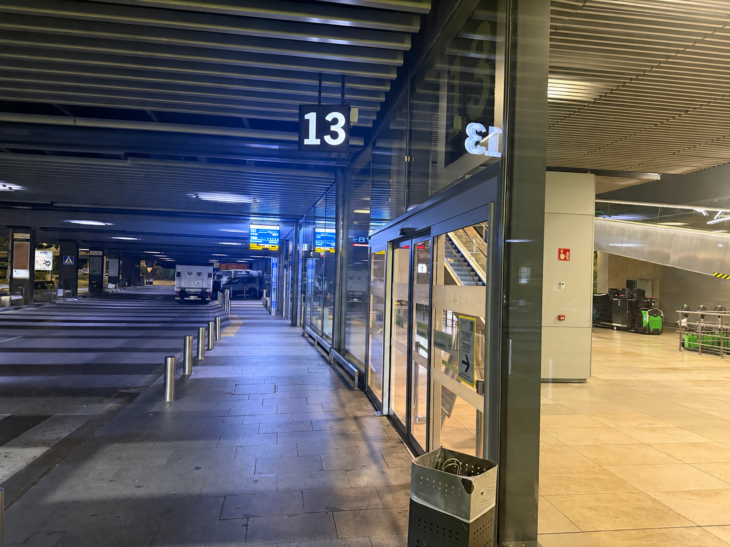 Puerta 13 Terminal 1 Aeropuerto Madrid